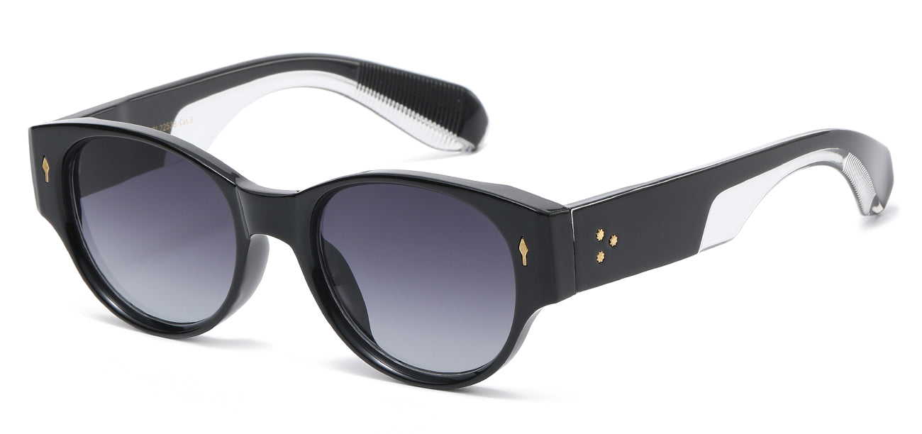 Giselle Runway Stylish Sunglasses by Luna Sunglasses